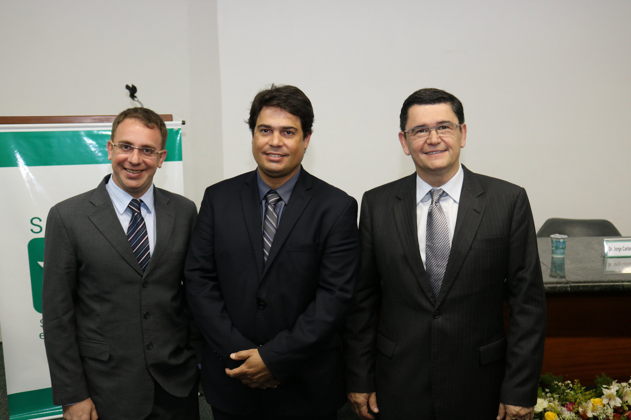 Prof. Dr. Sérgio Rocha Piedade - Medico do Esporte e Cirurgião Ortopédico Especialista em Joelho
