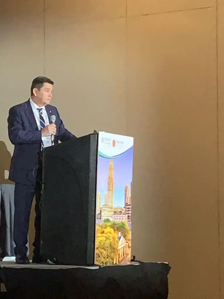 Dr. Sergio Piedade especialista joelho